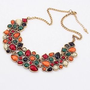 NWT Adjustable Multicolor Bib Necklace w Crystals